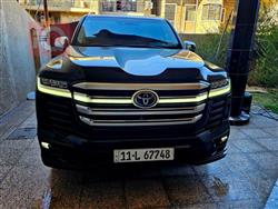 تۆیۆتا لاند کروزەر